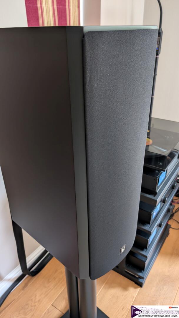 Arendal 1723, showing the depth of this standmounted monitor