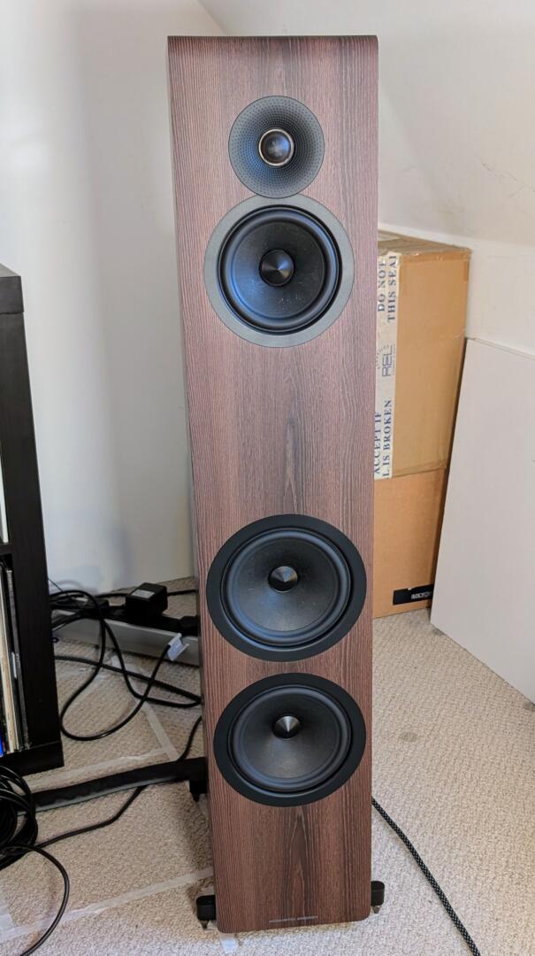 Acoustic Energy 320²