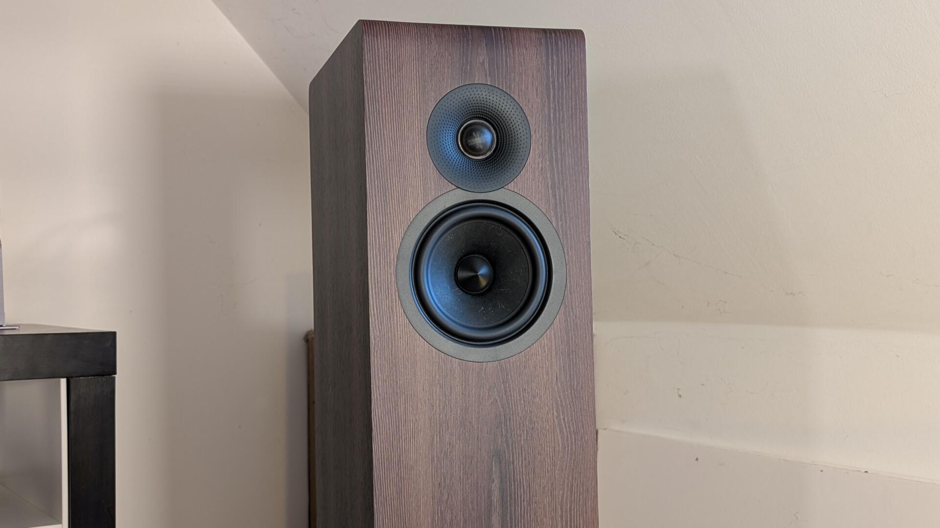 Acoustic Energy 320²