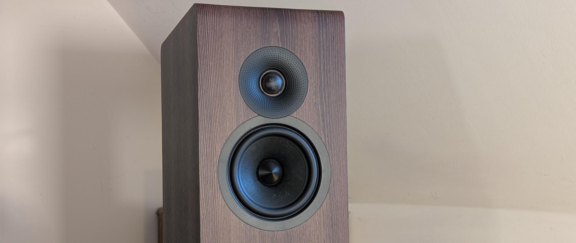 Acoustic Energy 320²